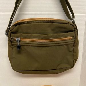 - Hedgren Camo Green Messenger Satchel Unisex Outdoor Bag